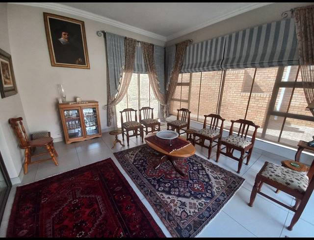 2 BEDROOM RETIREMENT UNIT FOR SALE IN JORDAAN PARK